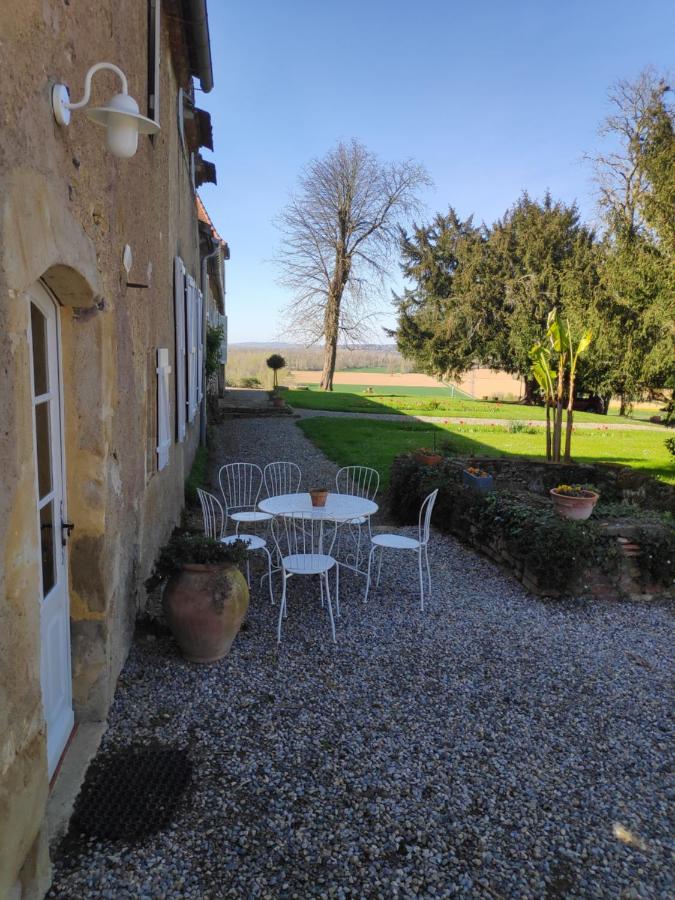 Au Chateau Juillac Exterior foto