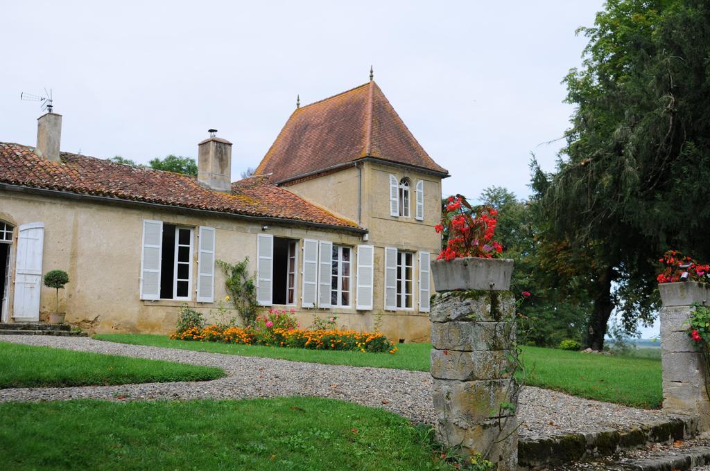 Au Chateau Juillac Exterior foto